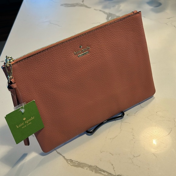 kate spade Wristlet - Picture 4 of 8